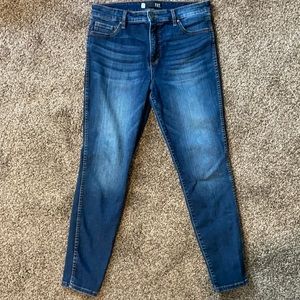 Kut from the Kloth Connie Skinny 12